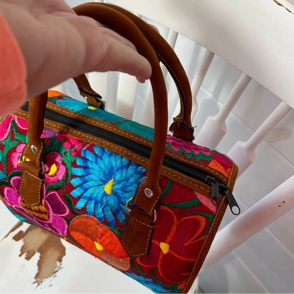 Colorful Floral Embroidered Hand Bag Purse OS‎